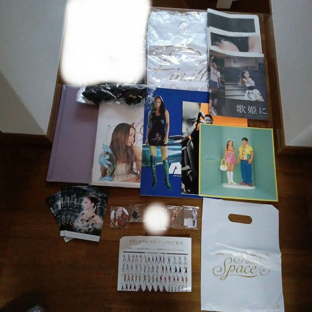 安室奈美恵貴重なパンフレットまとめ売り Amazon.co.jp: 安室奈美恵 まとめ売り セット Tシャツ アクスタ